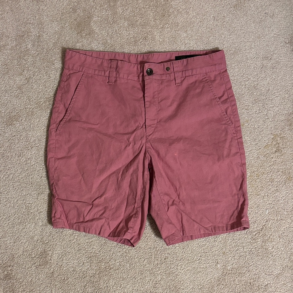 rag & bone Men's Flat Front Shorts in Dusty Rose